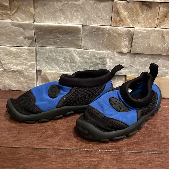 Kushies Water shoes - Picture 4 of 8